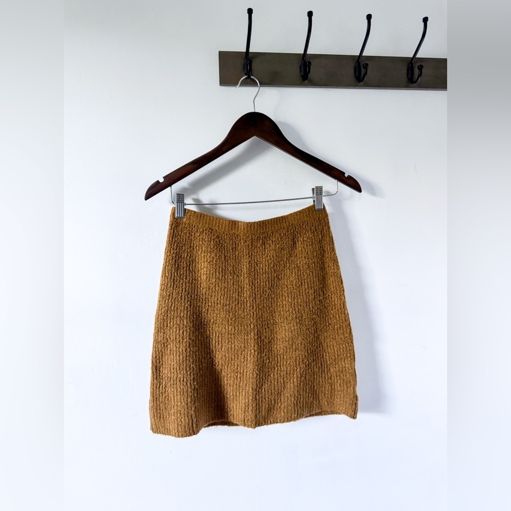 American Eagle Knit Skirt - Picture 1 of 4